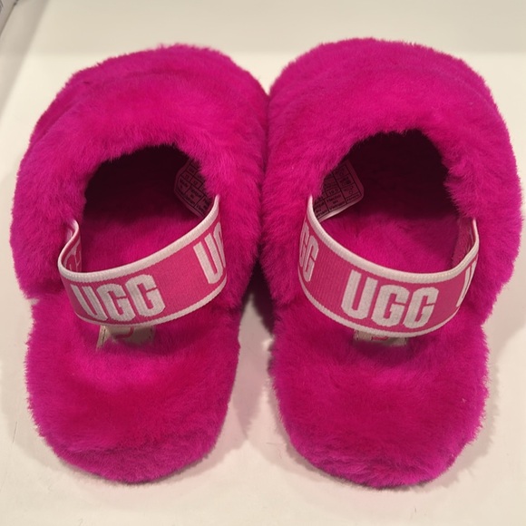 UGG Kids Fluff Yeah Pink Slippers - Picture 2 of 5